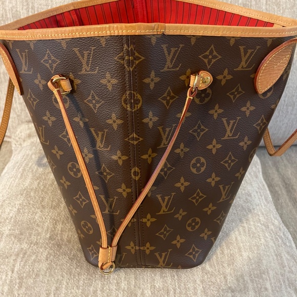AUTHENTIC Louis Vuitton Neverfull MM - Picture 4 of 11